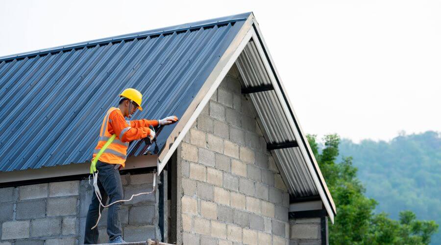 Expert Emergency Roof Repairs services in Rock Falls, IA